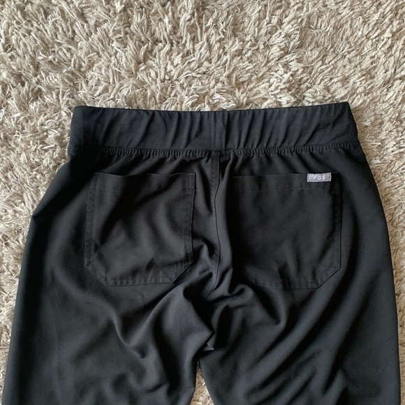 FIGS Scrub Bottoms Black - Picture 4 of 7